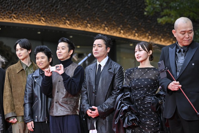 東京国際映画祭のレッドカーペットイベントの様子　撮影：中地拓也（16/97）