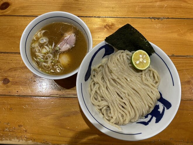 つじ田の『特製濃厚つけ麺』1360円（撮影／編集部）