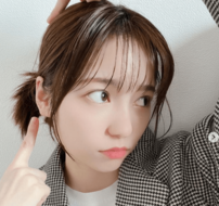 「オシャレカワイイ」島崎遥香“へそ出しTシャツ”のY2K激かわコーデで春らしさ全開「ぱるるは1番美しい花」