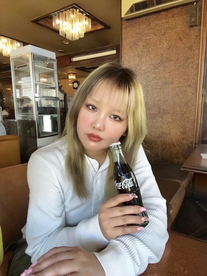 登録者数372万の人気女性YouTuber、恋人と破局→別荘購入に羨望の声「まーじかっけぇ女」「タトゥー入れてる!?」の画像