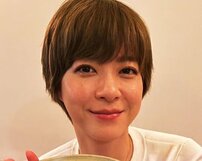 「うわぁ〜可愛い」「じゅりさんに似てません!?」上野樹里、うるうるお目目の“新しい家族”を報告