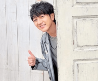 「こんなかわいいおじさんみたことない」ゆず北川悠仁・49歳、年齢不詳の超若見え爽やか近影に驚きの声