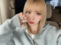 「ニヤケが止まりません」“令和の白ギャル”ゆうちゃみの妹・ゆいちゃみ、“イケメン遠恋彼氏”との「新年初プリクラ」で順調交際アピール！