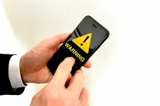 知らないと超危険！深夜にかかってくる不気味すぎる「非通知ワンギリ」の目的を徹底解説