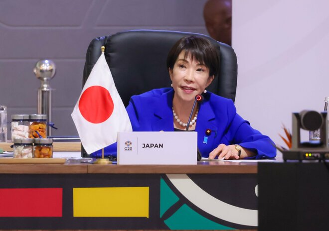 高市首相ら各国首脳が国際会議で“全員足組み”着席、異様な光景が広がるワケをマナー講師が解説　見えた世界の“足組み観”の画像