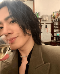 「右手の色やばくない？大丈夫？」三代目JSB登坂広臣、“左手薬指のリング”よりも気になる“変色した手の写真”に心配の声！