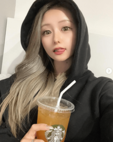 「頬がこけてゴツゴツの面長になるから…」“かわいすぎるラーメン店員”で大ブレイク！フォロワー41万人のTikToker・りほたん星人、整形5種類のビフォーアフター公開「くりくりお目目が復活して大大大満足」