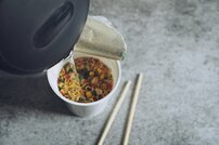 「好きなカップヌードル」ランキング、チリトマトを抑えた「相性抜群」な濃厚テイストは【第4位以下】