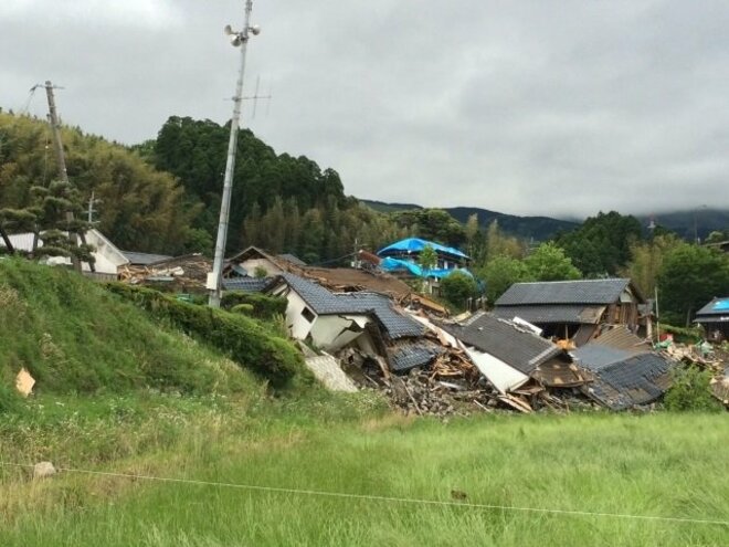 南海トラフ地震発生確率80％超に上昇！「机の下に隠れる」「外に出る」…地震発生時の本当はNGな行動リスト7選の画像