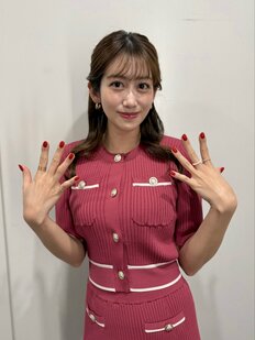 「私のパンツ版みたい笑」元NHKアナ中川安奈、男性の“裸に見える”衣装に反応し自虐…ユーモアに集まる称賛