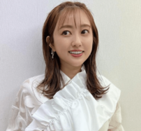 「最近いちだんと色っぽくなったね」−6キロの菊地亜美“赤マスカラ”でプチイメチェンの最新自撮りショットが「盛れてる！」と大好評！