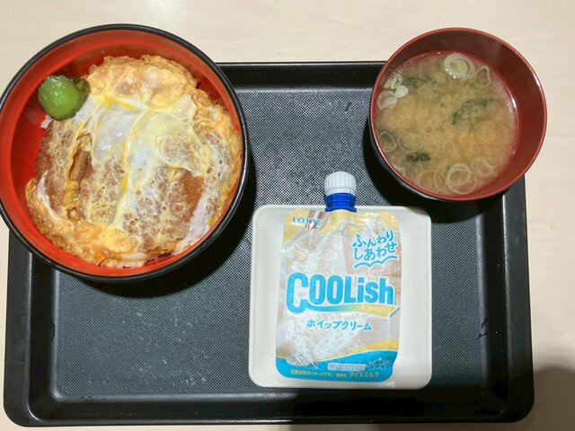 『クーリッシュホイップかつ丼』