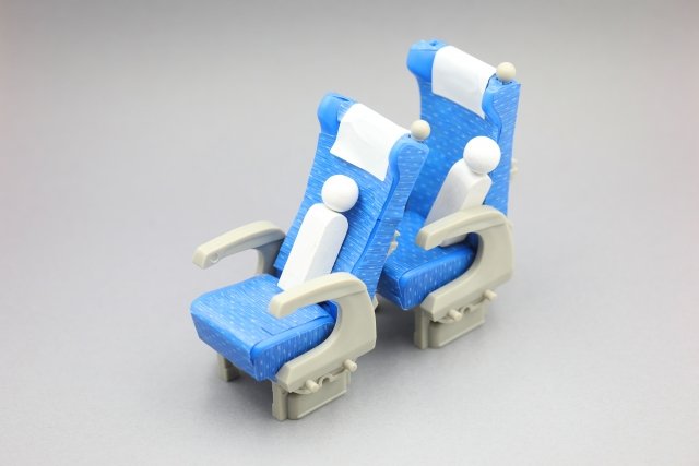 リクライニングを巡るモヤモヤもランクイン、30～50代男女が「公共交通機関で見かけた迷惑な人」【第4位以下】の画像