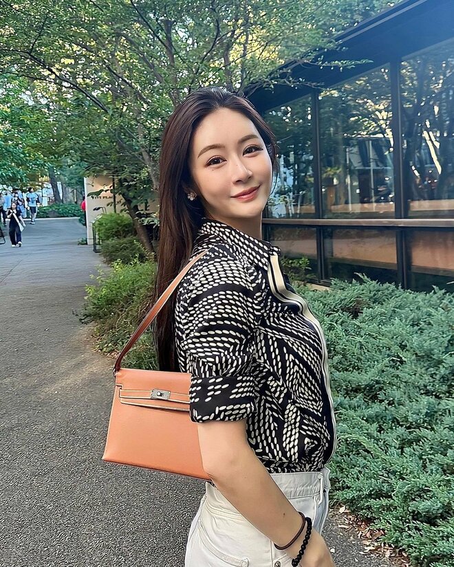 「この変貌ぶりはすごい」黒木啓司の妻・宮崎麗果“ゼロ整形”イケメン弟を公開「さすがべっぴんさんの弟」の画像