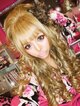 登録者数41.2万人の山暮らし人気ギャルYouTuberが再婚＆妊娠を発表、お相手に「ええ！パワーカップルやん」驚きの声　“ギャルらしい名字”にも反響