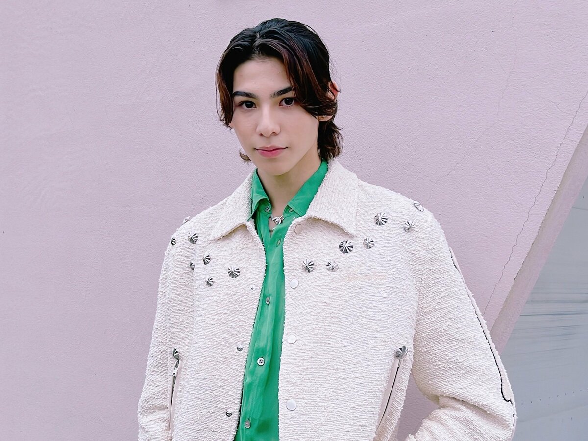 SnowManラウール「インスタ1発目」投稿は「300万円超え全身GUCCI 