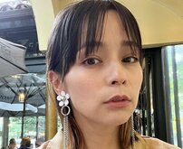 「こんな40おらんやろ」加藤ローサ、花柄ワンピ姿の“少女のような若見え”近影に「いつまでも可愛い」