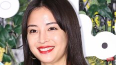 広瀬すず、レイヤーヘアで雰囲気ガラリ「さり気なくヴィトン着こなす」近影が沸騰「美人はラフが似合う」