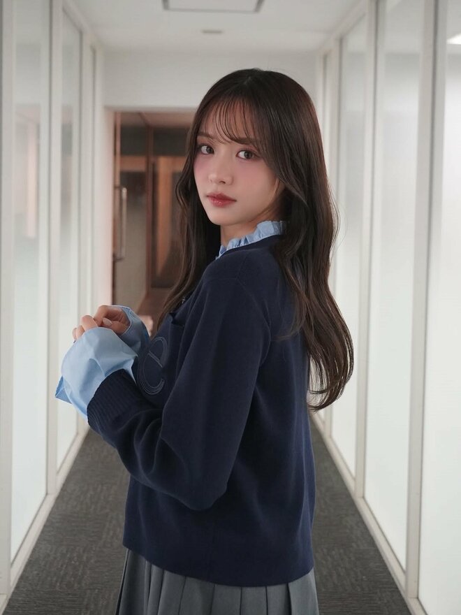 「三十路でこれって超こわいな」森香澄、“ルーズソックスJKふうコーデ”の上海ディズニー満喫姿が沸騰「これは永久保存版」の画像