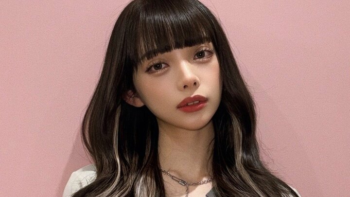 「小園海斗さんと離婚しました」報告の2児のママモデル・渡辺リサ、総フォロワー数180万のSNSに高い注目度 