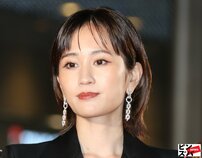 「まゆゆ」以外“神7”も集結、AKB48OGの“ドーム即完レベル”集客力はとんでもなかった　『NHK紅白歌合戦』への期待も