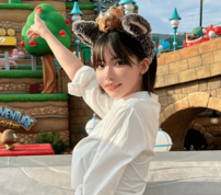 「スカート短すぎて校則違反」深田えいみ、ユニバで魅せたハリポタコスに反響「すこぶる可愛いですね」