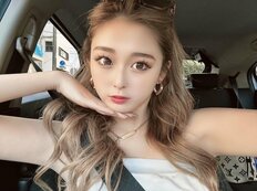 「天使みたいに可愛い」ゆうちゃみ、黒髪ストレートのカチューシャヘアで清楚系に激変！