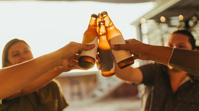 冠婚葬祭の代理出席からSNS撮影用“映えフレンド”まで…気を遣わずに済む「友達レンタル」が隆盛する理由の画像