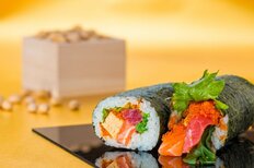 コンビニ「恵方巻」戦線に『銀座久兵衛』『なだ万』超高級店が参戦のウラ側！1000円超えも当たり前の高価格化を専門家が解説