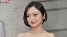 安達祐実・44歳、「最近の子役かと思ったら」ゲームシャツ＆キャップ姿の大インパクト「時が止まってる」