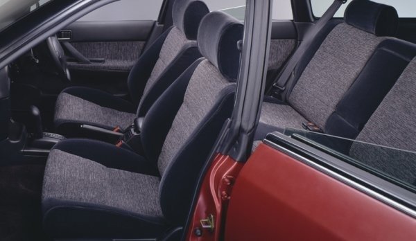 初代レガシィツーリングワゴン 車内
