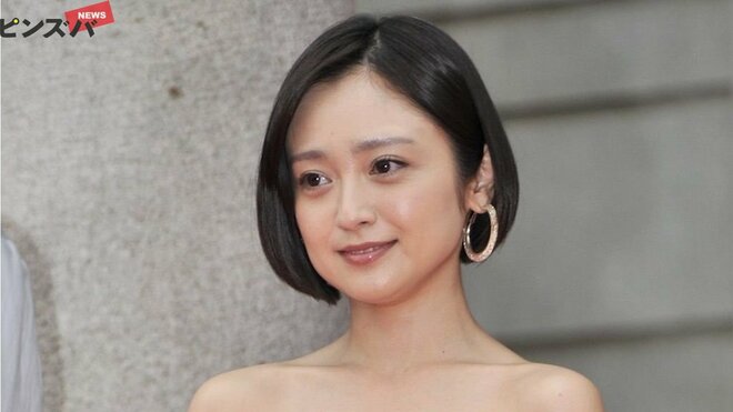 安達祐実・44歳、「最近の子役かと思ったら」ゲームシャツ＆キャップ姿の大インパクト「時が止まってる」の画像