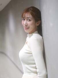 “全身泥まみれ”姿をピン止めが話題の元NHK中川安奈、噂の美人妹との“プロレス2ショット”が沸騰