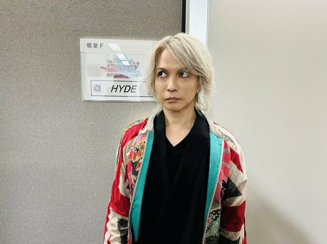 「2ショットがまた見れるとは」HYDE、ラルクから27年前に脱退ドラマーとの胸アツツーショットが沸騰の画像