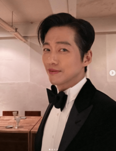 Netflix韓国ドラマ『昼と夜』主演のナムグン・ミンが｢イケオジすぎてヤバイ｣!? 東方神起も駆けつけた｢11歳下の美人妻｣との“ラブラブ2ショット”にため息も!【画像】
