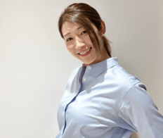 「脚のラインが綺麗」ジャニーズWEST桐山と熱愛の狩野舞子が印象激変！上品ワンピに夜会巻きふうお団子ヘアでフェミニンに