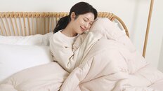 エアコンが苦手な中高年の“救世主”ドンキで1万円「風力ファン付掛布団」の実力を本サイト記者が検証