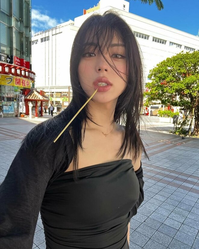 「菅田将暉やん」井手上漠、極太眉際立つメンズメイクで“演技派俳優そっくり”に変身「変幻自在だなぁ」の画像