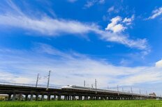 今年の夏休みは最大9日間・旅行帰省中に要注意、30～50代男女が「公共交通機関で見かける迷惑な人」【トップ3】