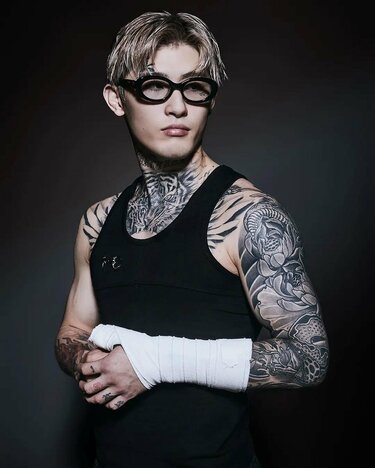 サインあり平本蓮　LAST MAN STANDING 未使用【TATTOO】 朝倉未来をKOした全身タトゥーびっしり平本蓮、意外な“タトゥーの痛み