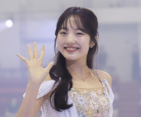 「雪の妖精さんみたい」「まりんしか勝たん」“宇野昌磨と熱愛”の本田真凜、キュートな猫耳ニット帽姿の日テレ『イッテQ』オフショットに「氷上に舞い降りた女神」の声