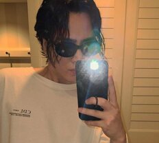 「かっこよさと色気がヤバすぎる」登坂広臣、バキバキ腹筋＆目力強めのドアップで『GIANNA』表紙に降臨！