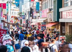 日本中にあふれているインバウンド外国人観光客の過ごし方 がん検診・スキー・サイゼリヤ・ロレックス集め…多種多様に