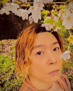 キンキ堂本剛、44歳誕生日に語った「家族への想いと自分を生きることの大切さ」！キンプリ、三宅健ら退所者続出のなか示した「揺るがない生き様」