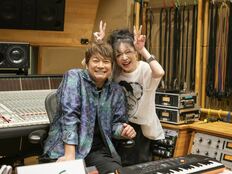“バックハグ急接近”相思相愛・中森明菜&香取慎吾の「共通の敵」と“元カレ『紅白』”の「いらない」感
