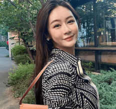 「衝撃級の可愛さ」黒木啓司の妻・宮崎麗果、バッサリボブヘアの“別人級激変”に「イメチェン大成功ですね」の声！