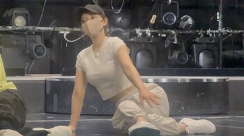 ロック座の舞台を直前に控える上原亜衣さん（写真は本人提供）