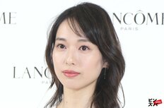 戸田恵梨香主演Netflix「細木数子ドラマ」“美人すぎ”ビジュが話題…視聴者の関心は「10億円超借金演歌スターとの関係の深層」