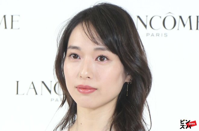 戸田恵梨香主演Netflix「細木数子ドラマ」“美人すぎ”ビジュが話題…視聴者の関心は「10億円超借金演歌スターとの関係の深層」の画像
