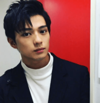 「おじさん化してる」電撃婚の新田真剣佑“青ヒゲ近影”で元・成宮寛貴に公開処刑!?インスタ登場に驚きの声も…懸念される“2人のアブない共通点”